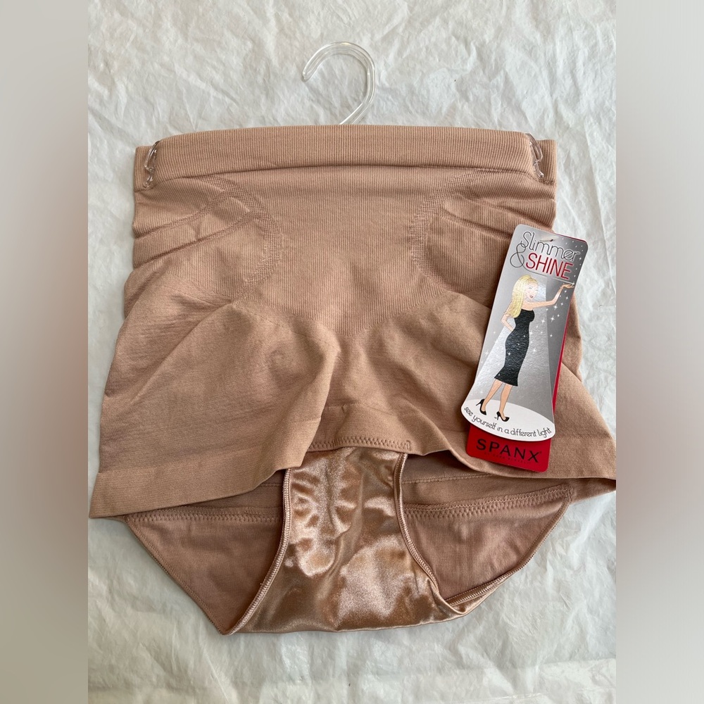 NWT SPANX Slimmer & Shine Hip Nipper Panty in Rose Gold sz M